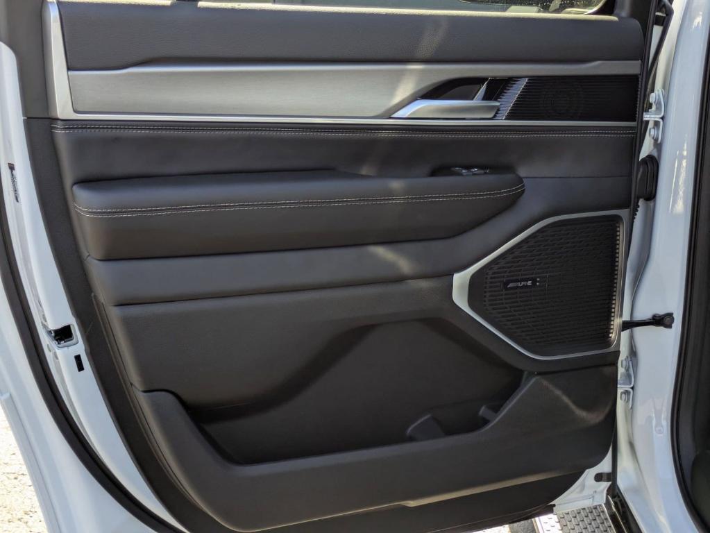 new 2025 Jeep Wagoneer L car, priced at $72,330