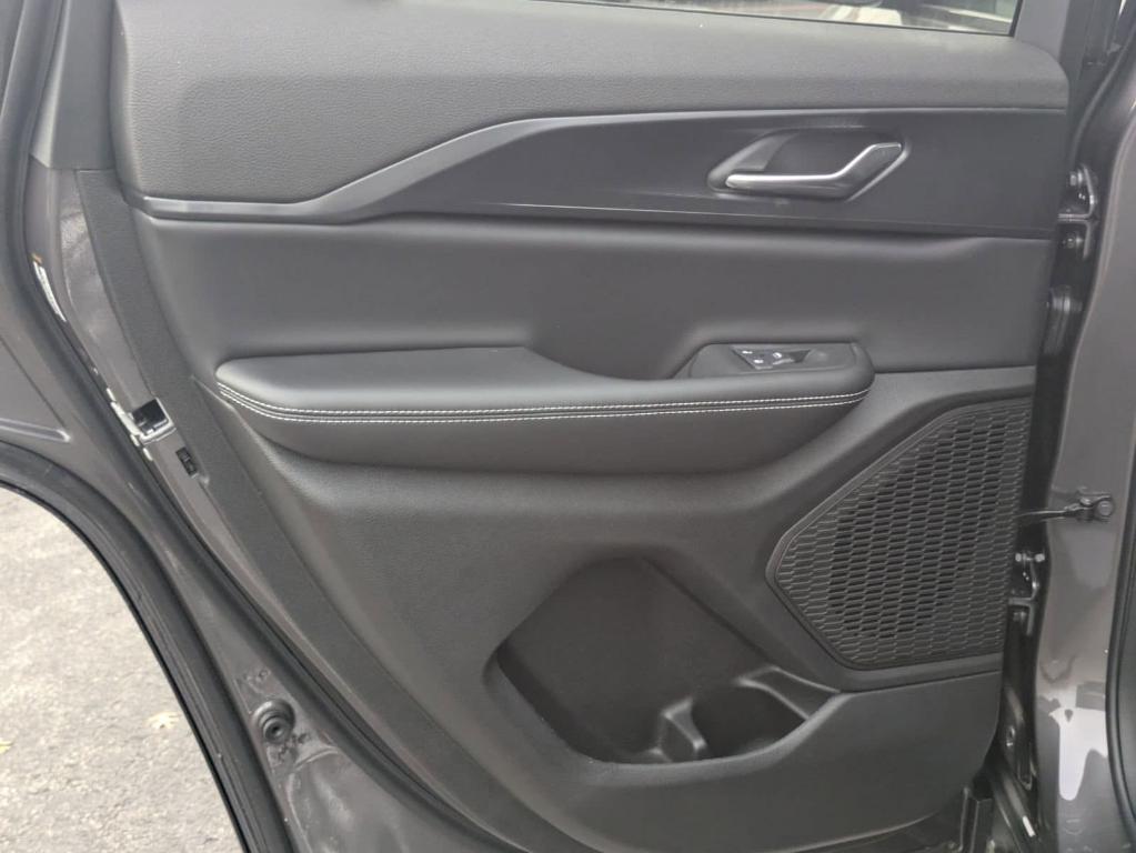 new 2025 Jeep Grand Cherokee car, priced at $31,770