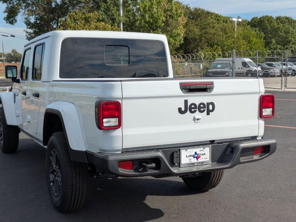 new 2025 Jeep Gladiator car, priced at $38,560