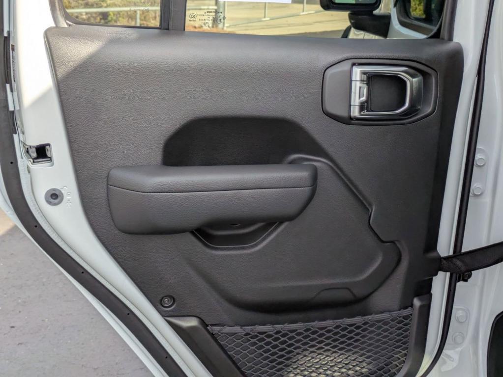 new 2025 Jeep Gladiator car, priced at $38,560