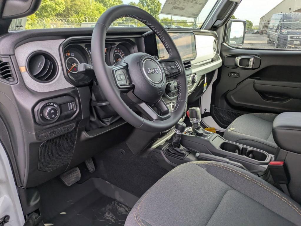 new 2025 Jeep Gladiator car, priced at $38,560