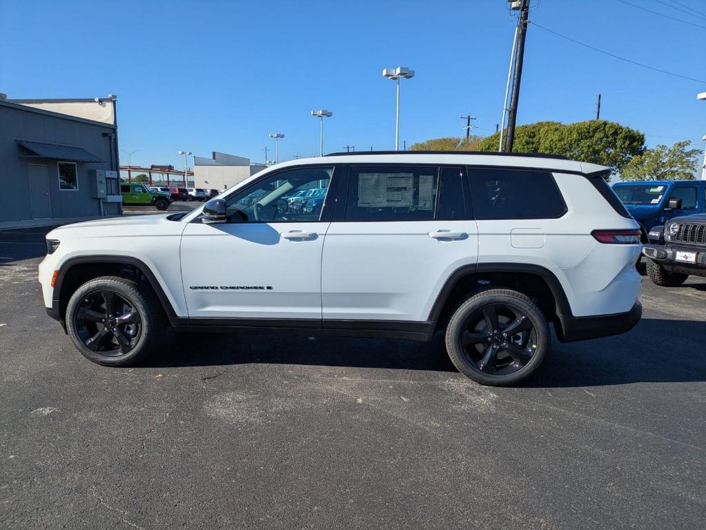 new 2025 Jeep Grand Cherokee L car, priced at $43,125