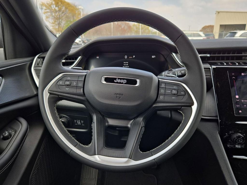 new 2026 Jeep Grand Cherokee car, priced at $36,990