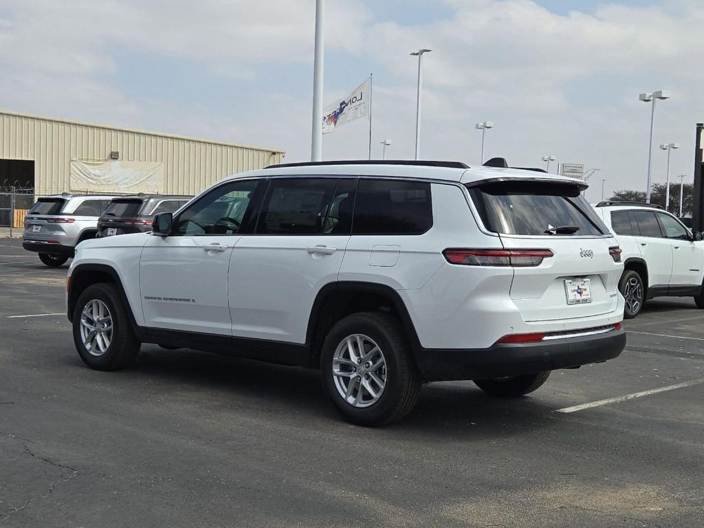 new 2026 Jeep Grand Cherokee car, priced at $36,990