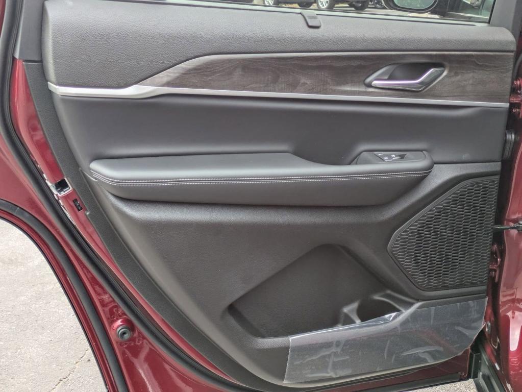 new 2025 Jeep Grand Cherokee L car, priced at $42,535