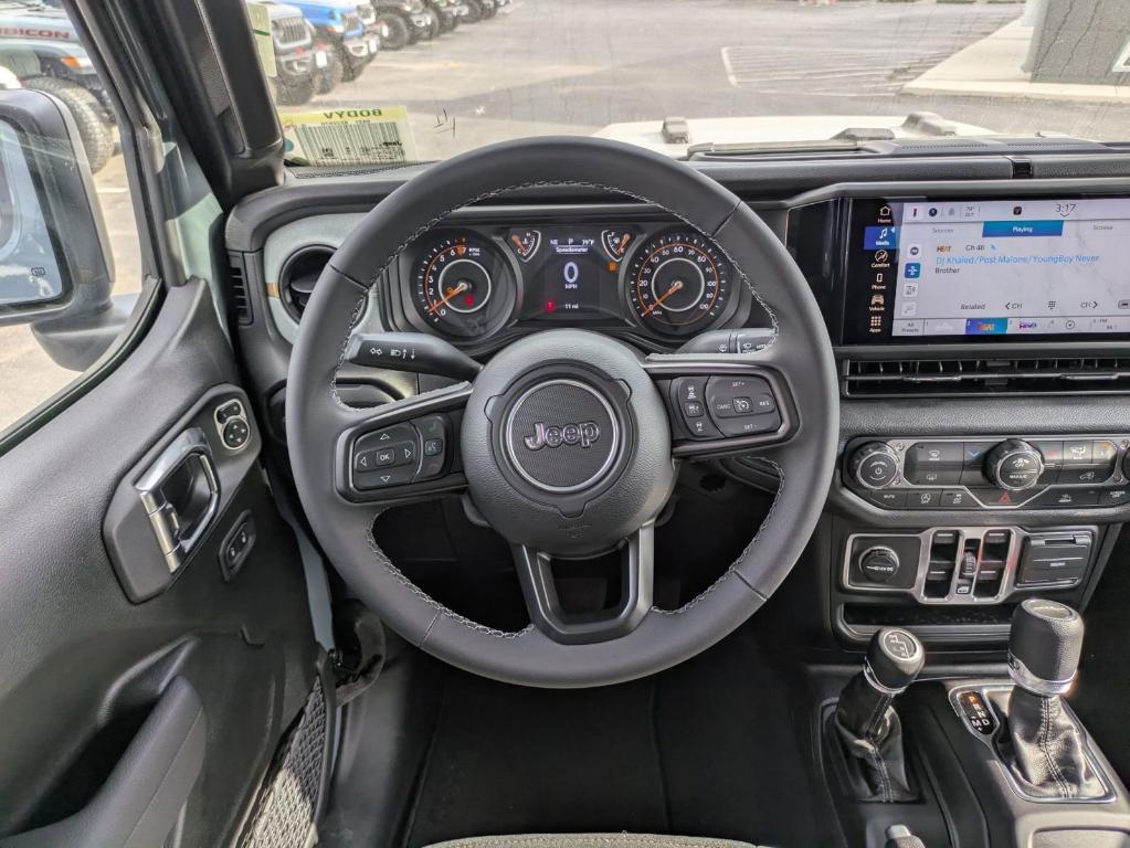 new 2025 Jeep Gladiator car, priced at $38,685