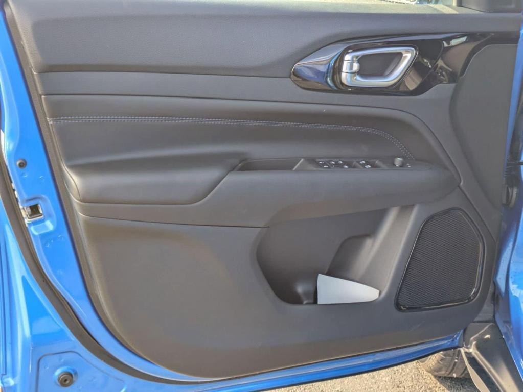 new 2026 Jeep Compass car, priced at $27,985