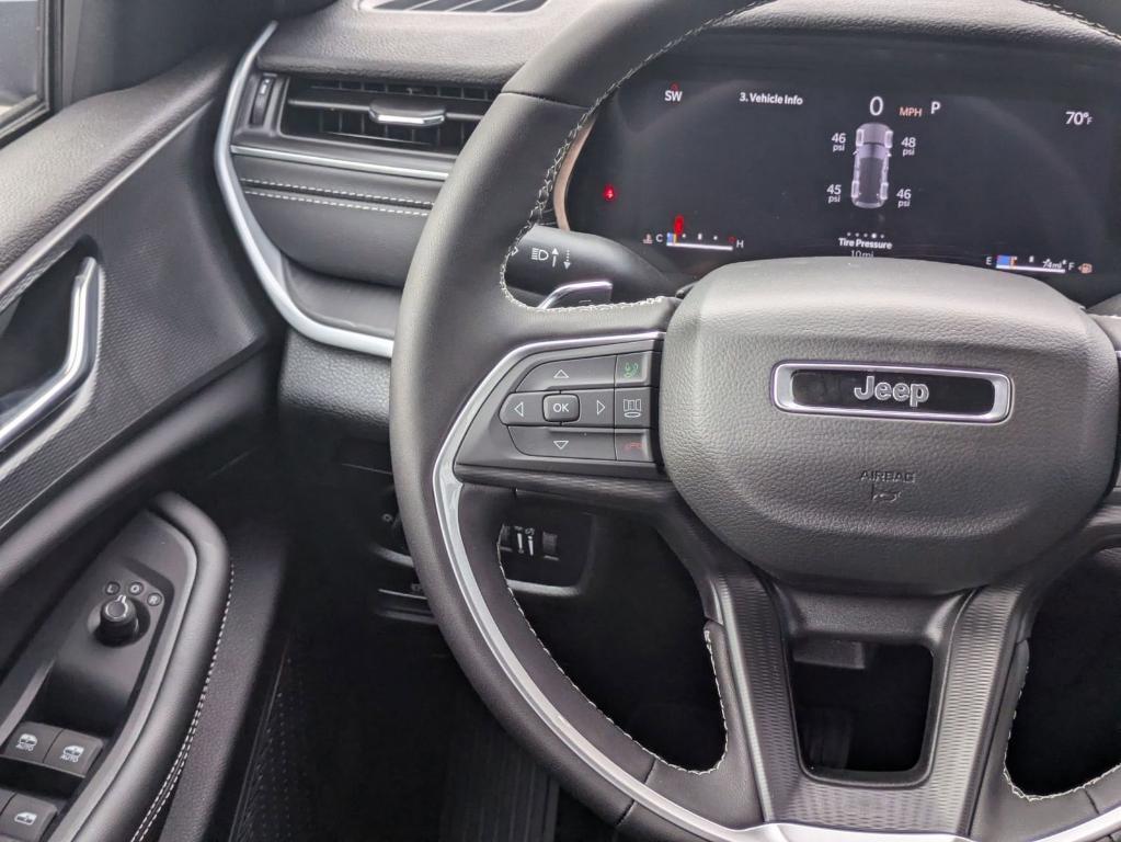 new 2025 Jeep Grand Cherokee car, priced at $31,770