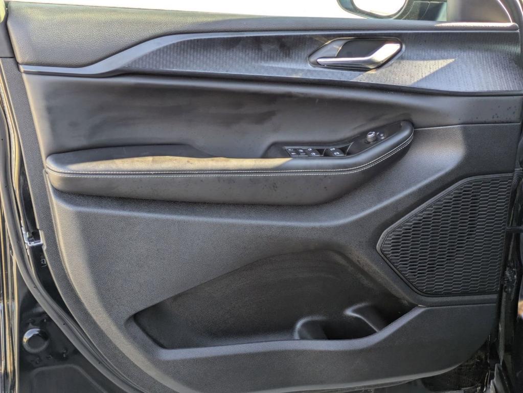 used 2025 Jeep Grand Cherokee car, priced at $33,985