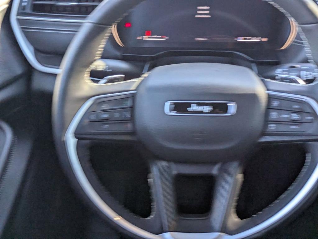 used 2025 Jeep Grand Cherokee car, priced at $33,985