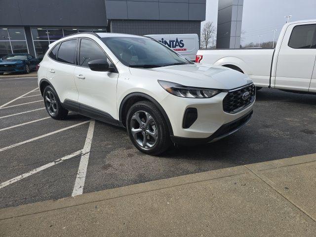used 2025 Ford Escape car, priced at $26,995