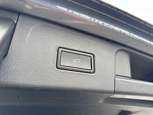 used 2022 Volkswagen Atlas car, priced at $19,267