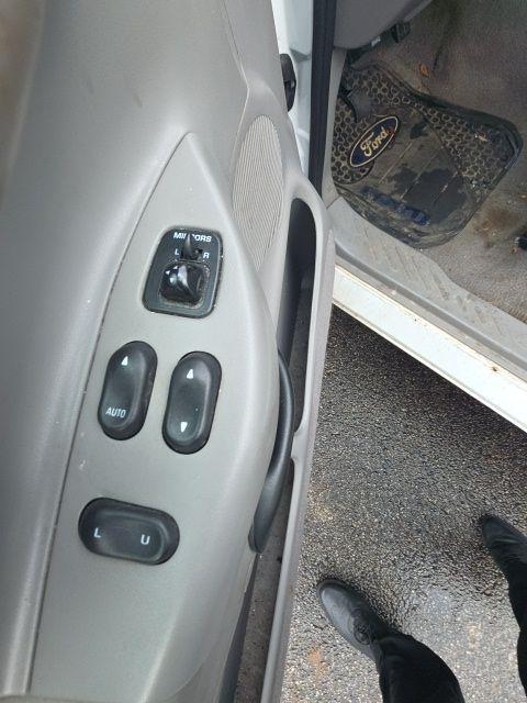 used 1998 Ford F-150 car, priced at $7,995