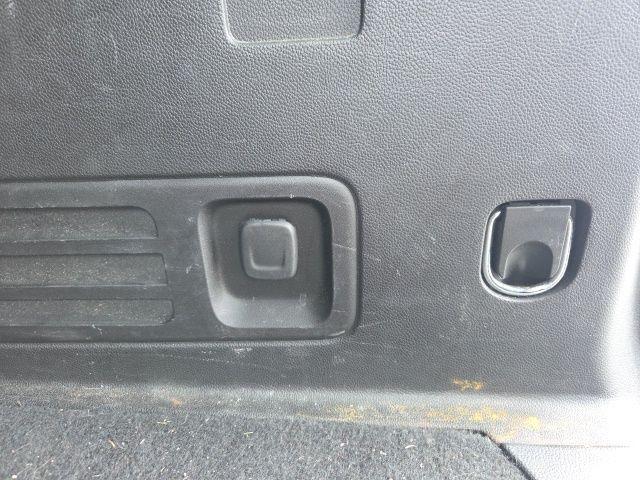 used 2023 Chevrolet Traverse car, priced at $29,397