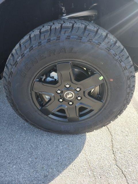 new 2025 Ford Bronco car, priced at $42,709