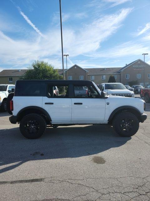 new 2025 Ford Bronco car, priced at $42,709