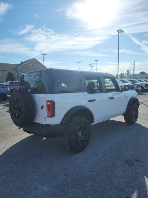 new 2025 Ford Bronco car, priced at $42,709