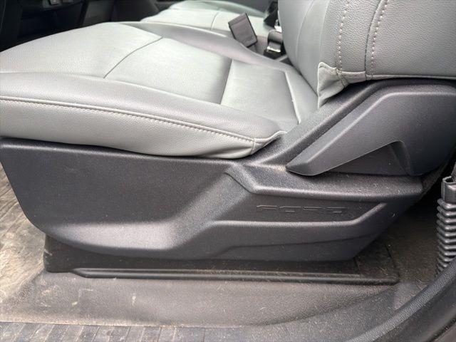 used 2022 Ford F-150 car, priced at $32,000