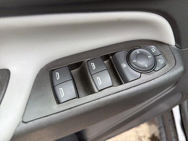 used 2023 Chevrolet Equinox car, priced at $19,995