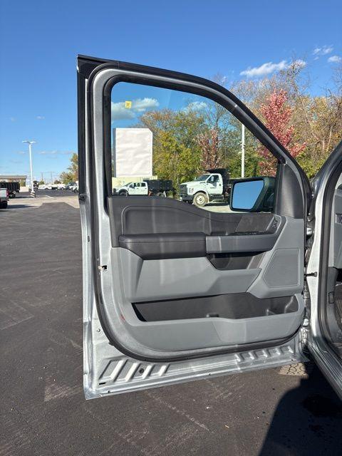 new 2025 Ford F-150 car, priced at $42,512