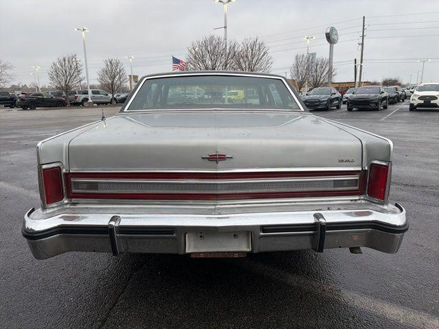 used 1979 Lincoln Continental car, priced at $9,899
