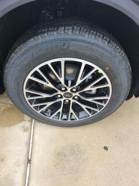 new 2026 Ford Escape car, priced at $27,274