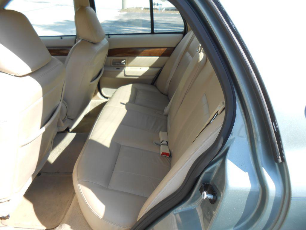 used 2006 Mercury Grand Marquis car, priced at $5,457