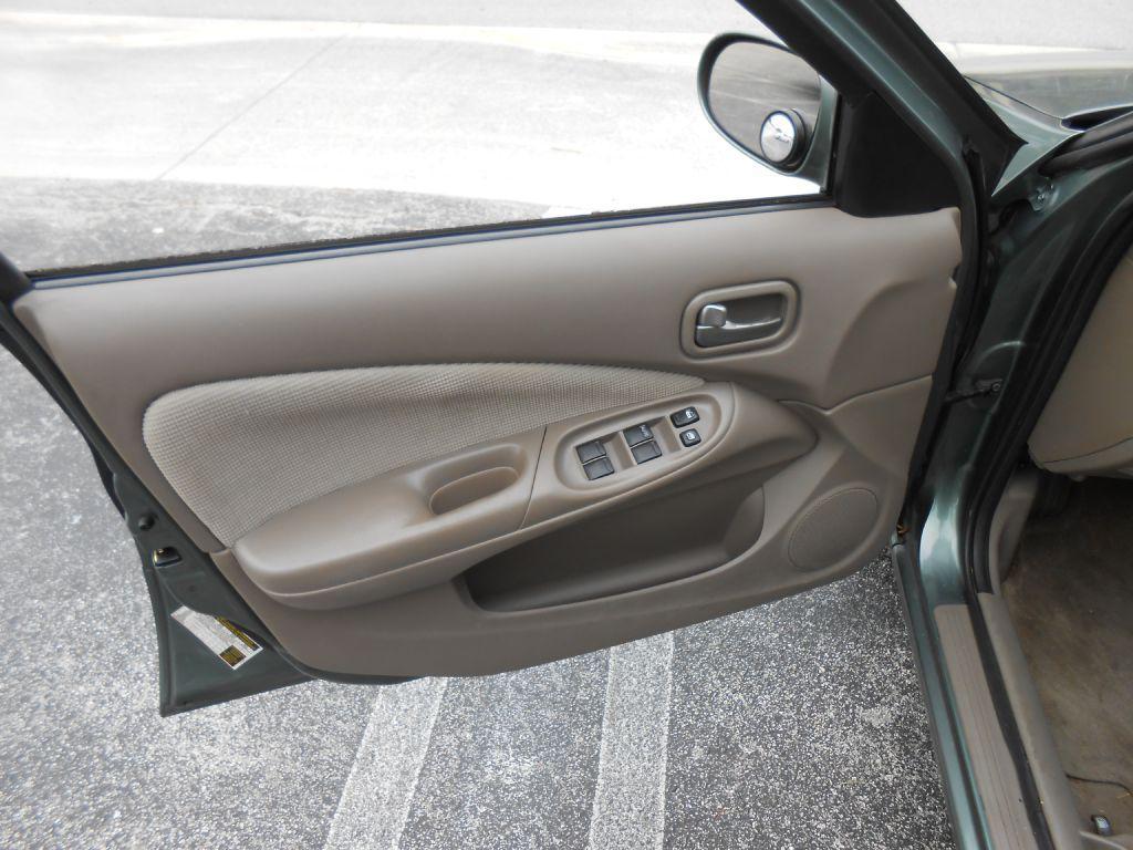 used 2006 Nissan Sentra car, priced at $4,368