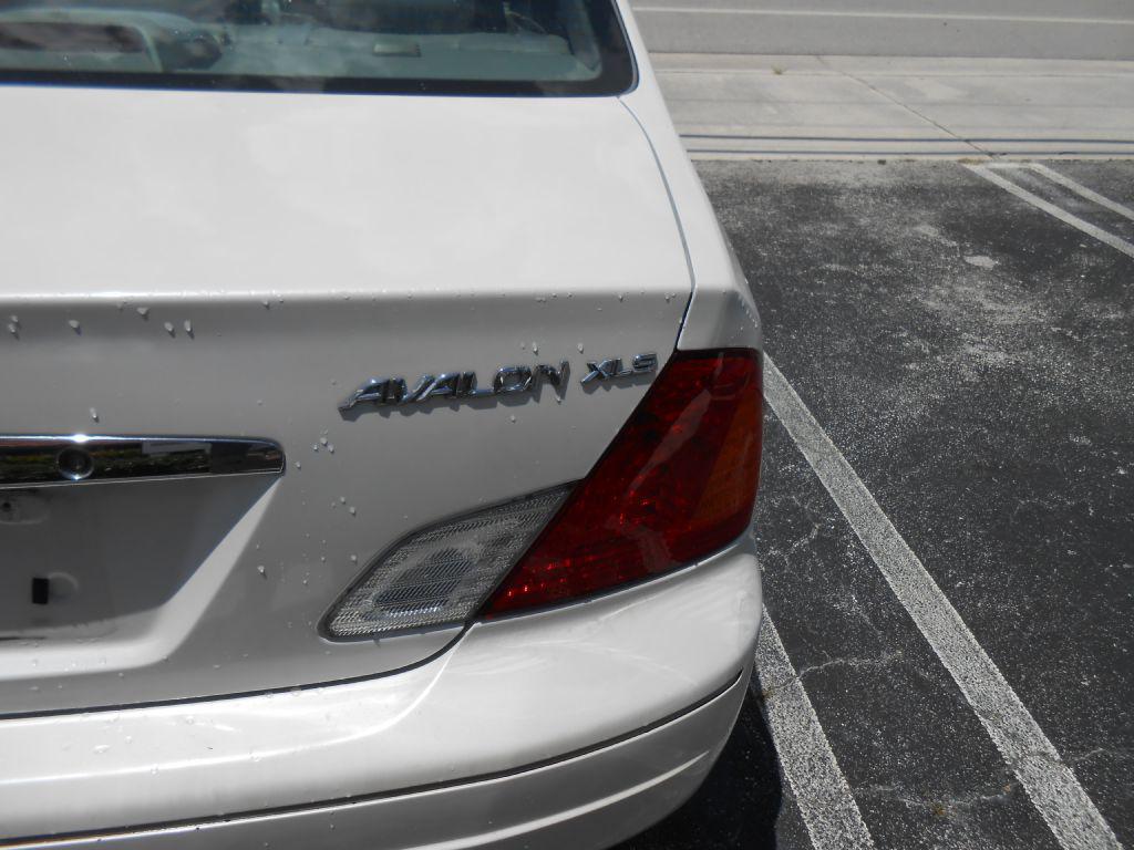 used 2001 Toyota Avalon car, priced at $4,997