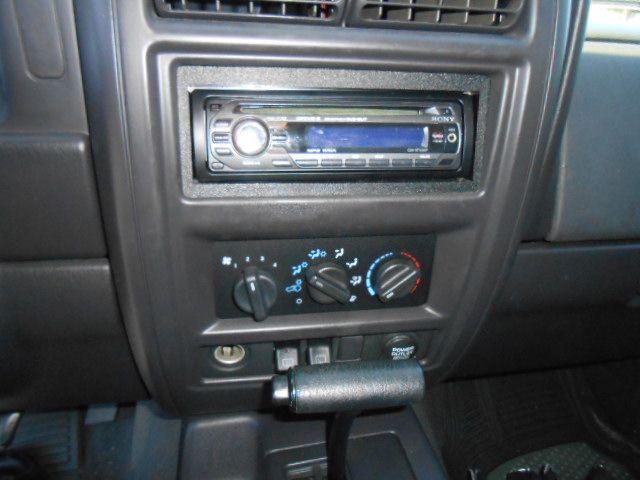 used 2001 Jeep Cherokee car, priced at $6,500