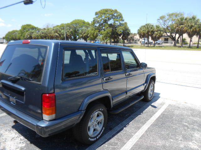 used 2001 Jeep Cherokee car, priced at $6,500