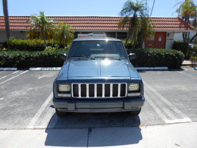used 2001 Jeep Cherokee car, priced at $6,500