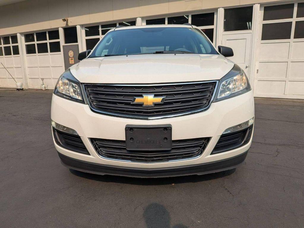 used 2014 Chevrolet Traverse car, priced at $8,800