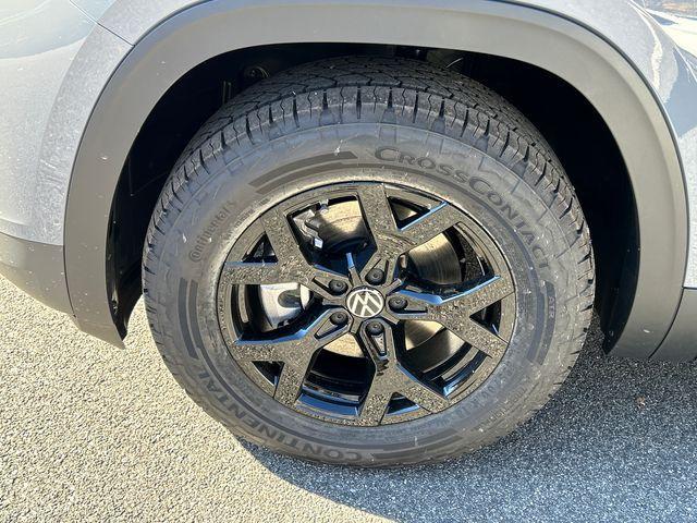 new 2026 Volkswagen Atlas car, priced at $50,846