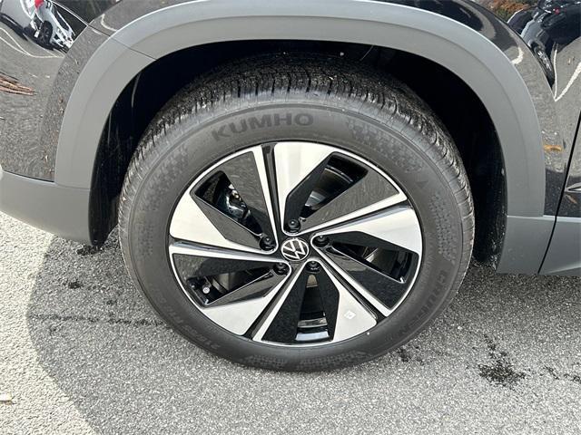 new 2025 Volkswagen Taos car, priced at $32,296