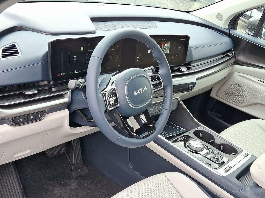 new 2026 Kia Carnival Hybrid car, priced at $50,900