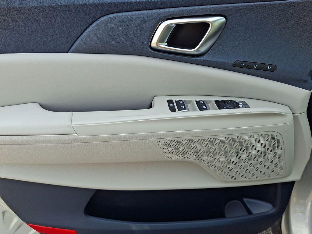 new 2026 Kia Carnival car, priced at $43,580