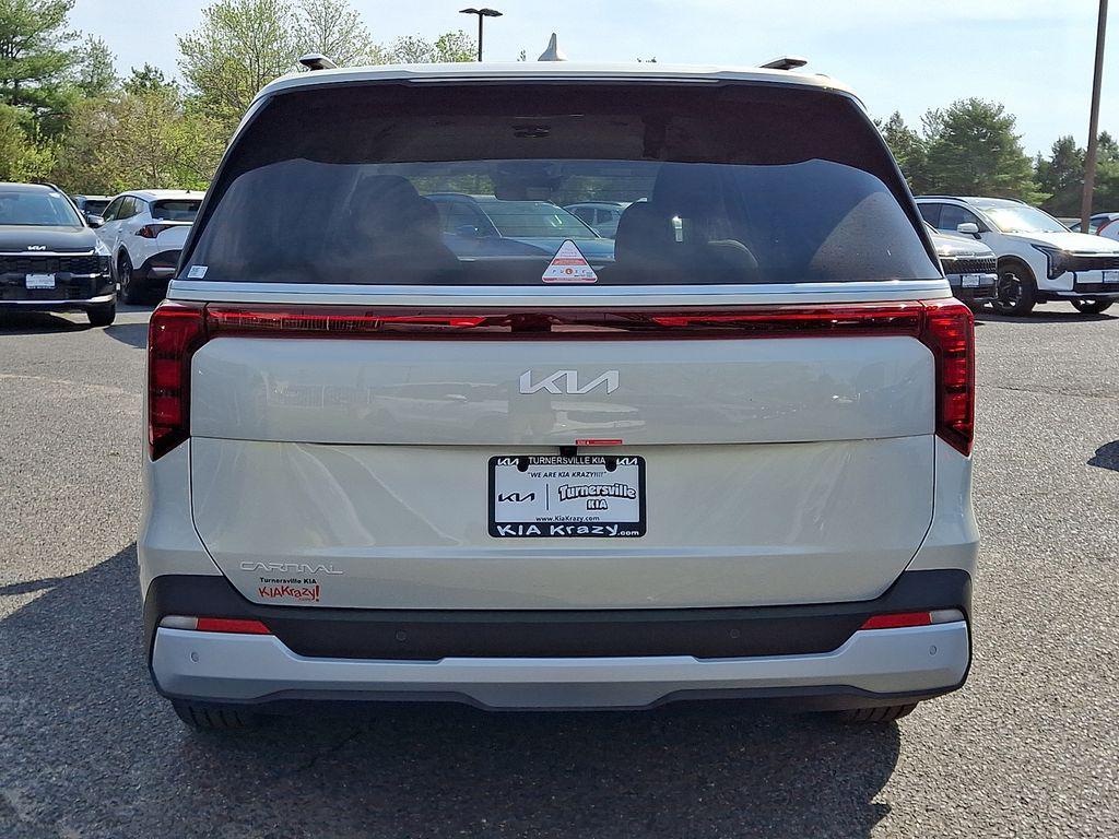 new 2026 Kia Carnival car, priced at $43,580