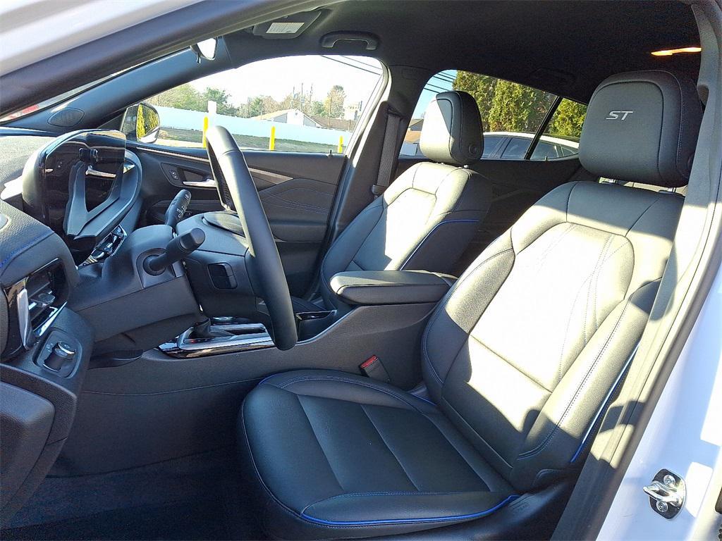 used 2025 Buick Envista car, priced at $24,900