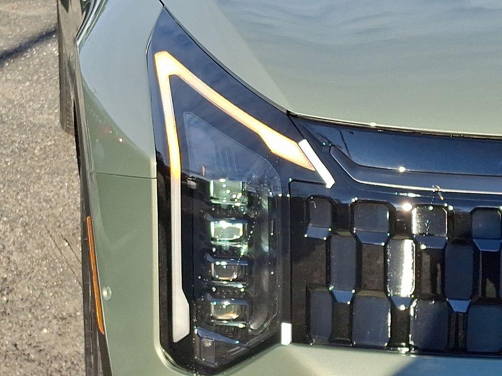 new 2026 Kia Sportage Plug-In Hybrid car, priced at $49,010
