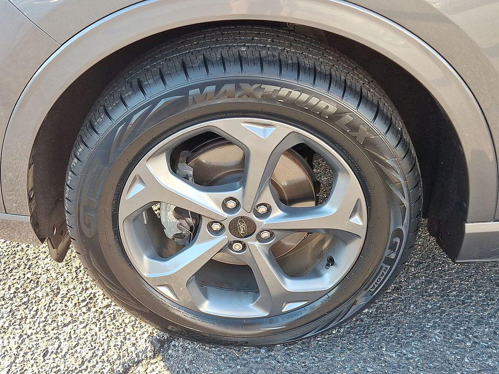 used 2023 Ford Escape car, priced at $20,551