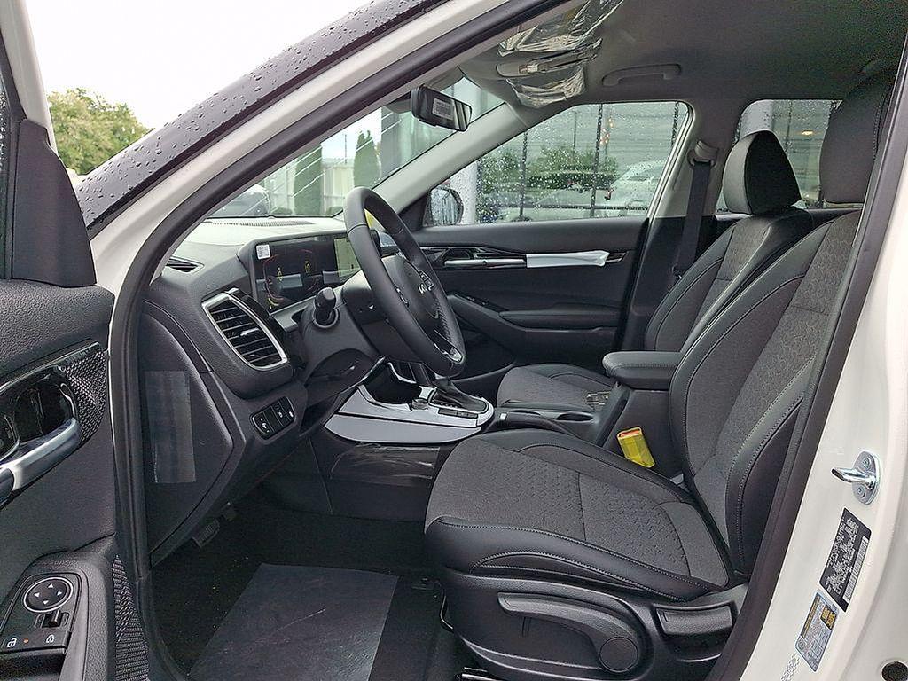 new 2026 Kia Seltos car, priced at $28,000