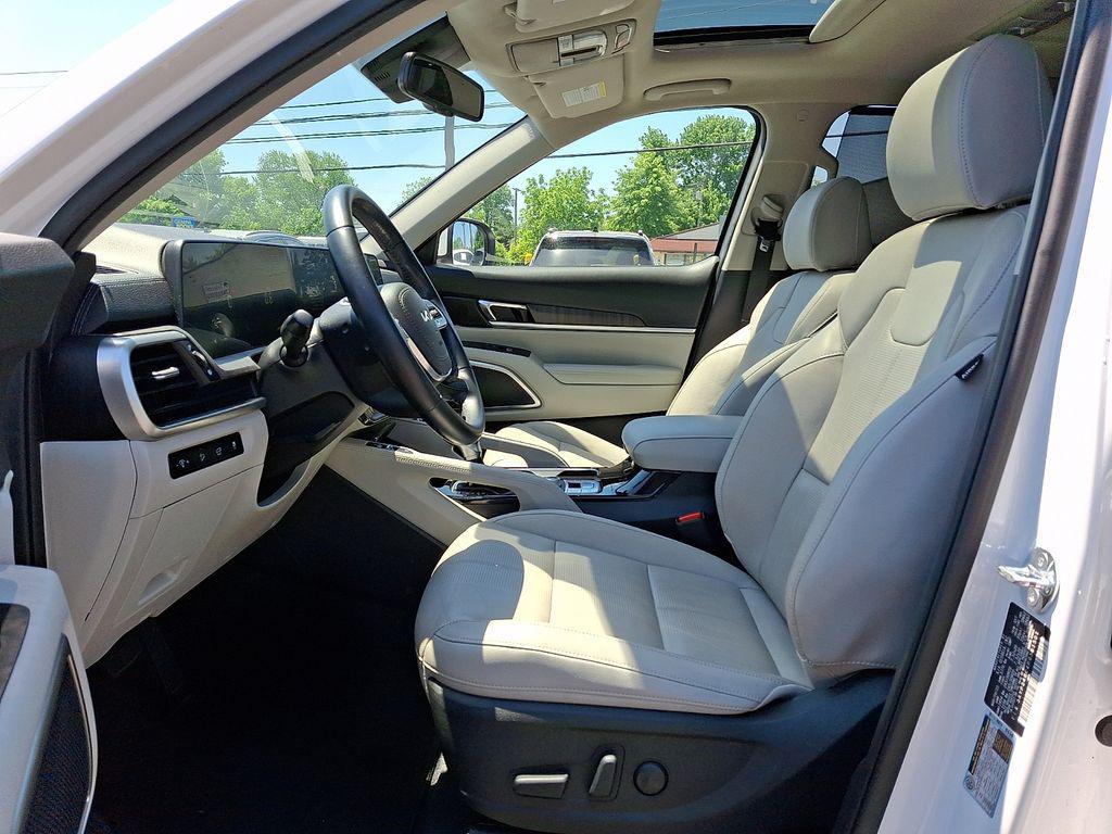 used 2023 Kia Telluride car, priced at $38,500