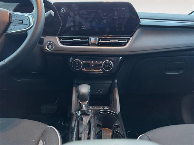 used 2025 Chevrolet TrailBlazer car, priced at $27,988