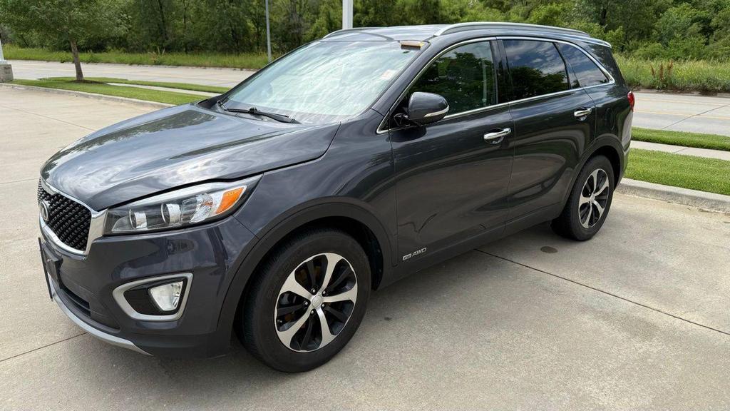 used 2021 Kia Sorento car, priced at $22,900