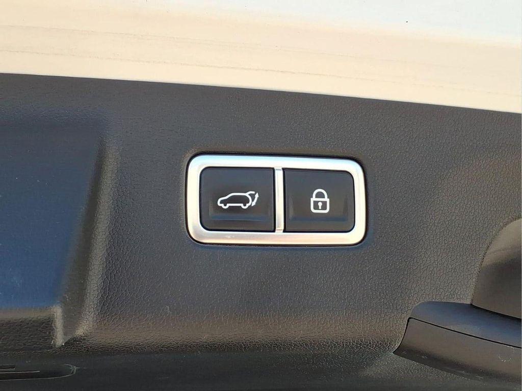 used 2021 Kia Sorento car, priced at $21,900