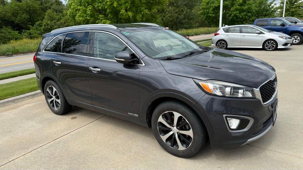 used 2021 Kia Sorento car, priced at $22,900