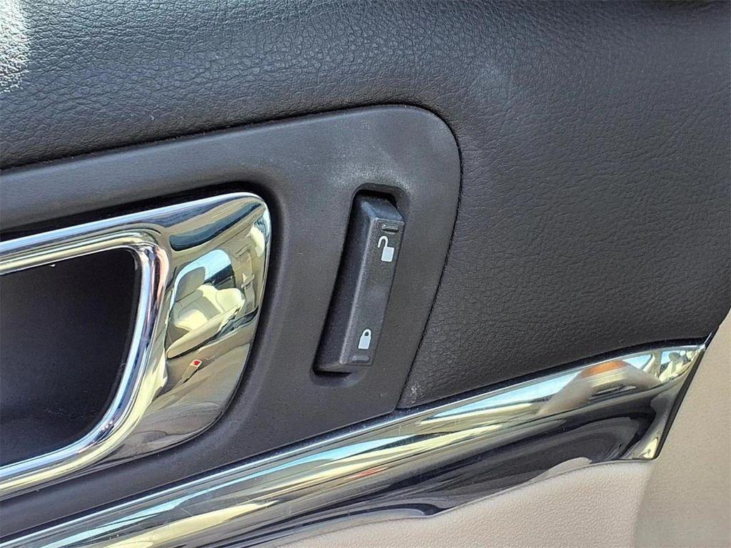 used 2011 Lincoln MKS car, priced at $13,900