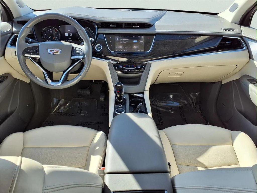 used 2020 Cadillac XT6 car, priced at $26,900