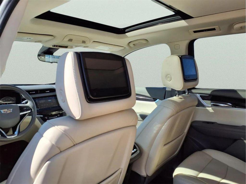 used 2020 Cadillac XT6 car, priced at $26,900